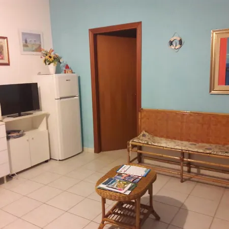 Casa Adele A Al Centro Del Paese ! Apartament