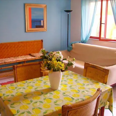 Casa Adele A Al Centro Del Paese ! Appartement